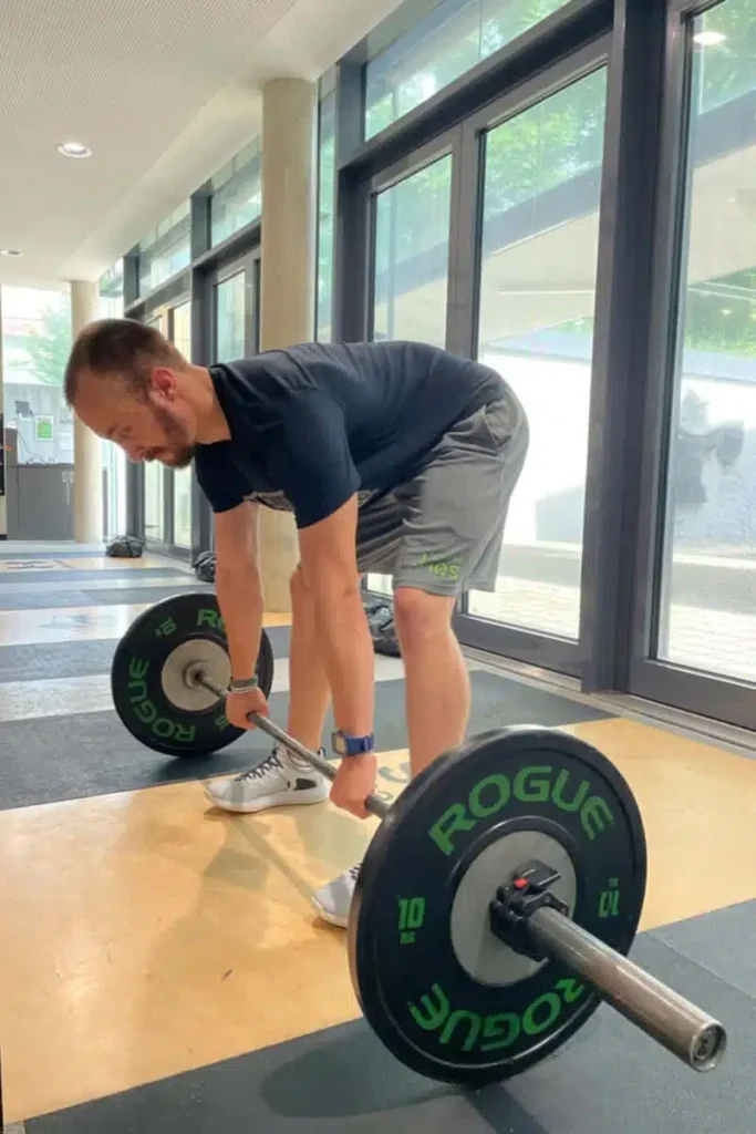 big-3-deadlift-falsch-unten