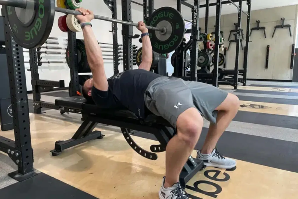 big3-bench-press-richtig-oben